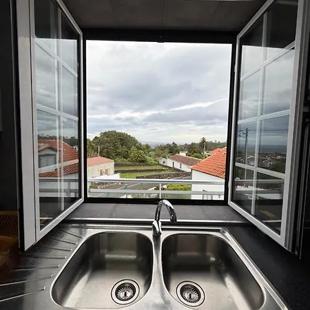 Casa Do Horizonte Biscoitos (Terceira)